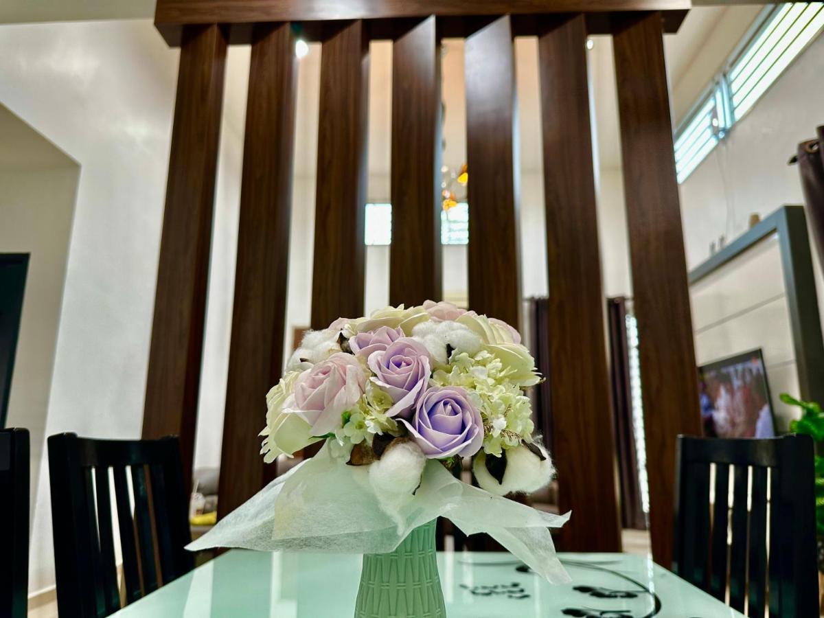 Bandar Melaka Family Bungalow Private Pool Bbq Wifi Netflix Exterior foto