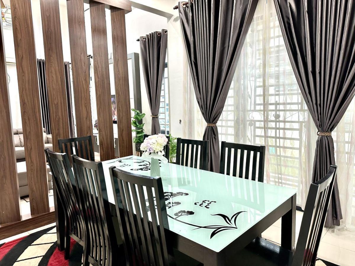 Bandar Melaka Family Bungalow Private Pool Bbq Wifi Netflix Exterior foto